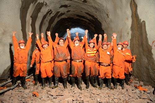 中铁隧道集团成功举办隧道开挖(班组)技术比赛